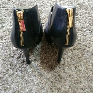 Michael Kors Guiliana black stelleto bootie